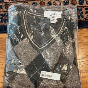 Cellini Charcoal Argyle V-Neck Sweater